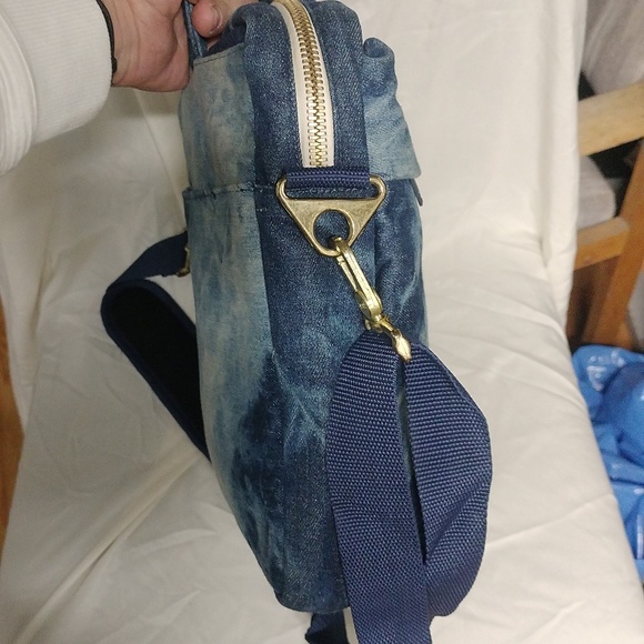 Hershel blue denim laptop case. - Picture 6 of 16